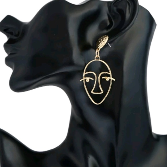 Boho Chic Gold Fashion Face Earrings - Picture 3 of 3